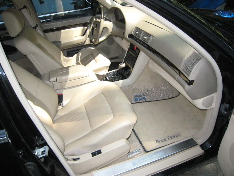 I have to say that I prefer the W140 interior Although the appearance is 