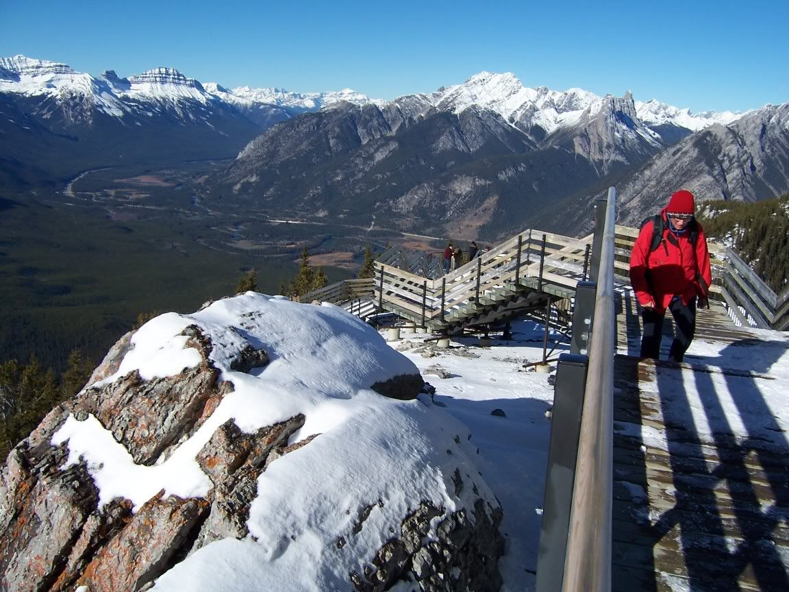 Mountain-top.jpg Top of Sulphur Mountain image by poppafergie