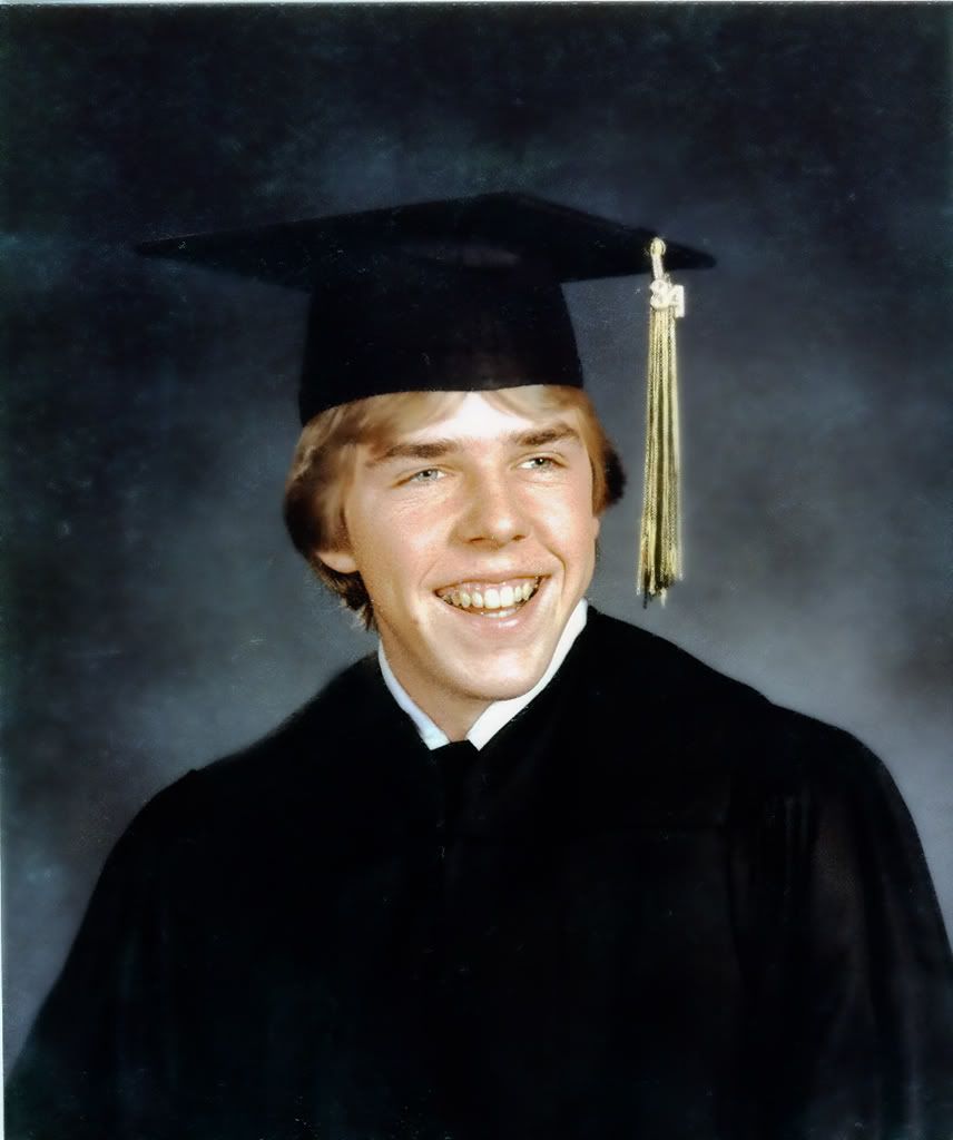 IMAGE: http://i90.photobucket.com/albums/k249/Martial76/JeffGradafter.jpg