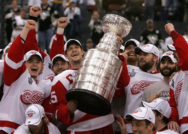 DetroitRedWings2.jpg