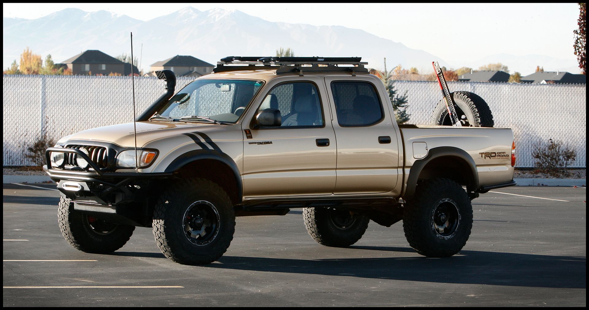 Roofrack_frntcrnr.jpg