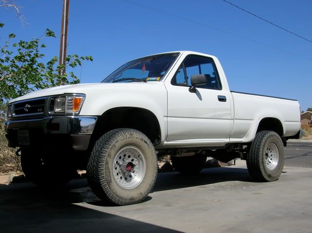 Suspension lifts for toyota trucks