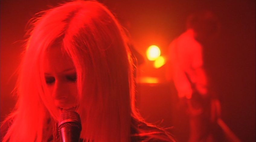 "Slipped Away" 19. "Behind the Scenes" (1.57) * Avril Lavigne: Vocals 