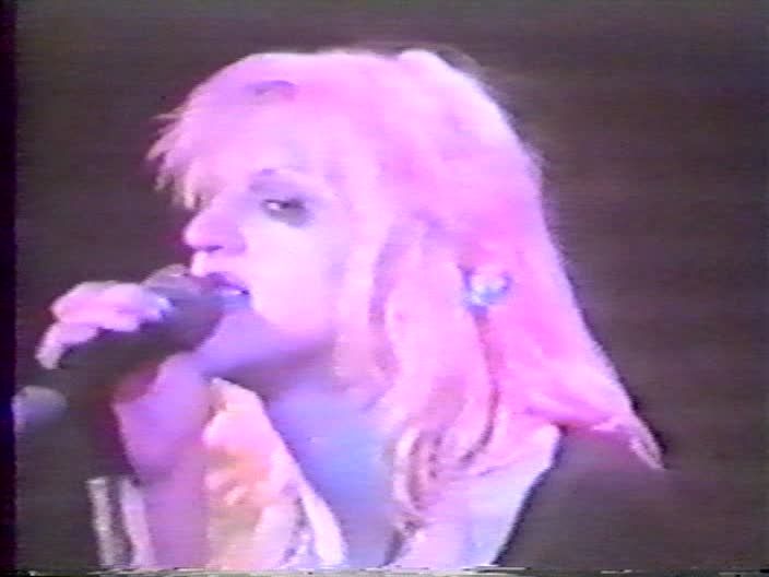 Hole - 1990-10-10, Club Lingerie, Hollywood, CA - PRO DVD preview 14