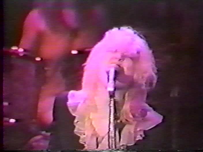 Hole - 1990-10-10, Club Lingerie, Hollywood, CA - PRO DVD preview 10