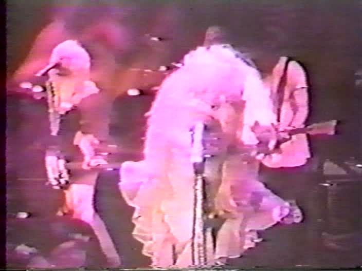 Hole - 1990-10-10, Club Lingerie, Hollywood, CA - PRO DVD preview 8