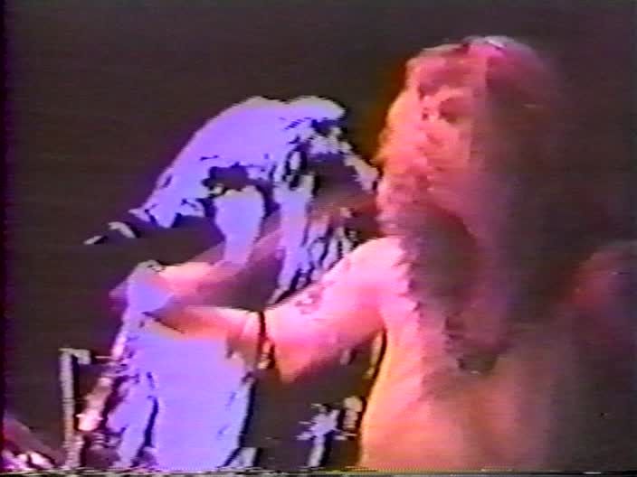 Hole - 1990-10-10, Club Lingerie, Hollywood, CA - PRO DVD preview 2