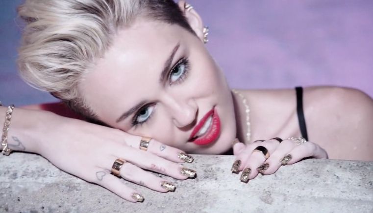 Miley Cyrus - We Can't Stop [LPCM VOB] preview 7