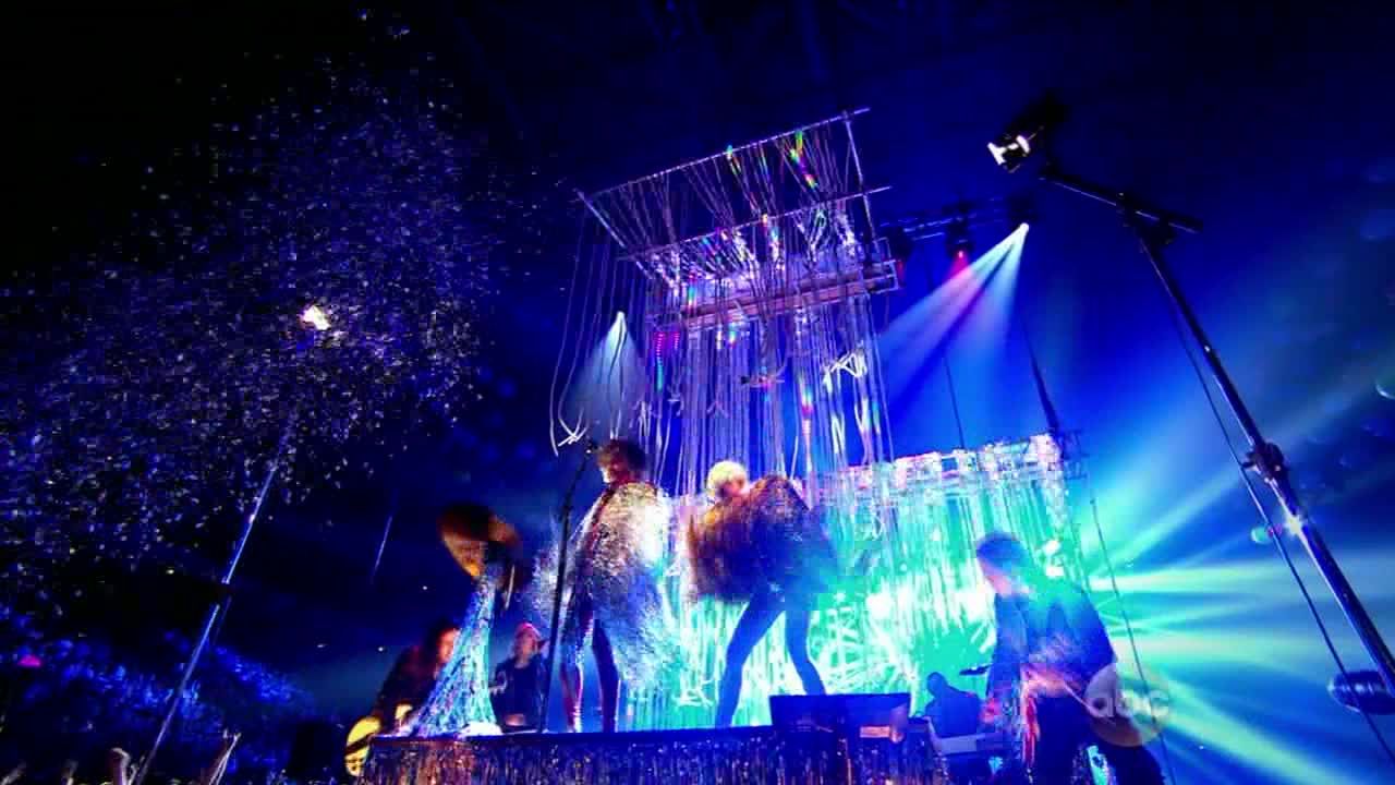Miley Cyrus [ft The Flaming Lips] - 2014 Billboard Music Awards - HDTV MPEG-2 - LSD preview 7