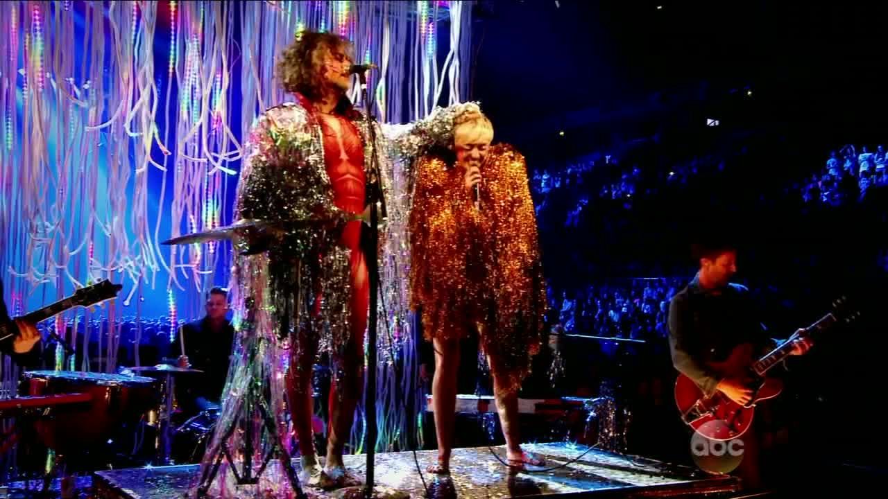 Miley Cyrus [ft The Flaming Lips] - 2014 Billboard Music Awards - HDTV MPEG-2 - LSD preview 14