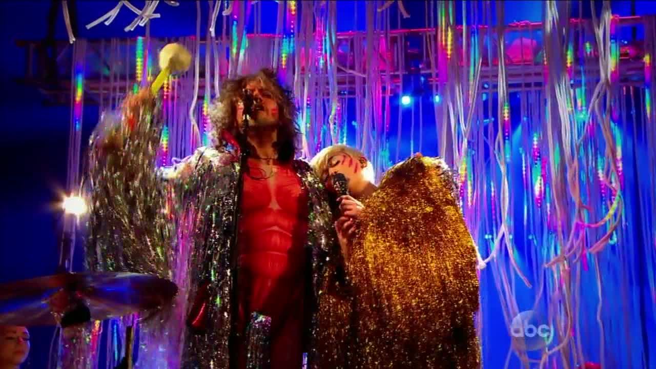 Miley Cyrus [ft The Flaming Lips] - 2014 Billboard Music Awards - HDTV MPEG-2 - LSD preview 20
