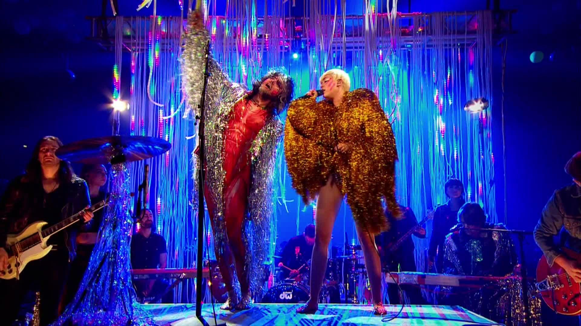Miley Cyrus [ft The Flaming Lips] - 2014-05-18, Billboard Music Awards - 1080 TS - LSD preview 4