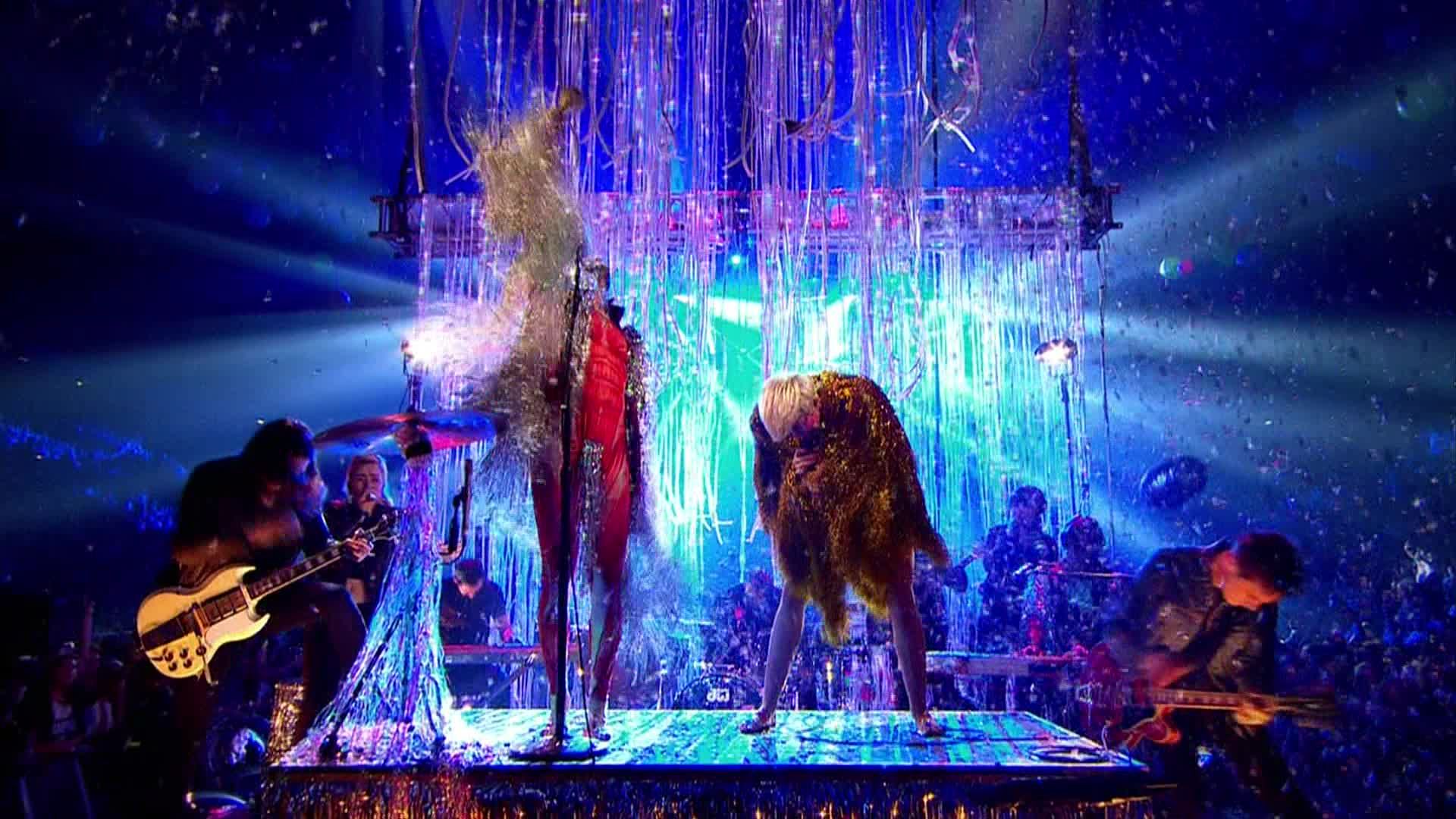Miley Cyrus [ft The Flaming Lips] - 2014-05-18, Billboard Music Awards - 1080 TS - LSD preview 9