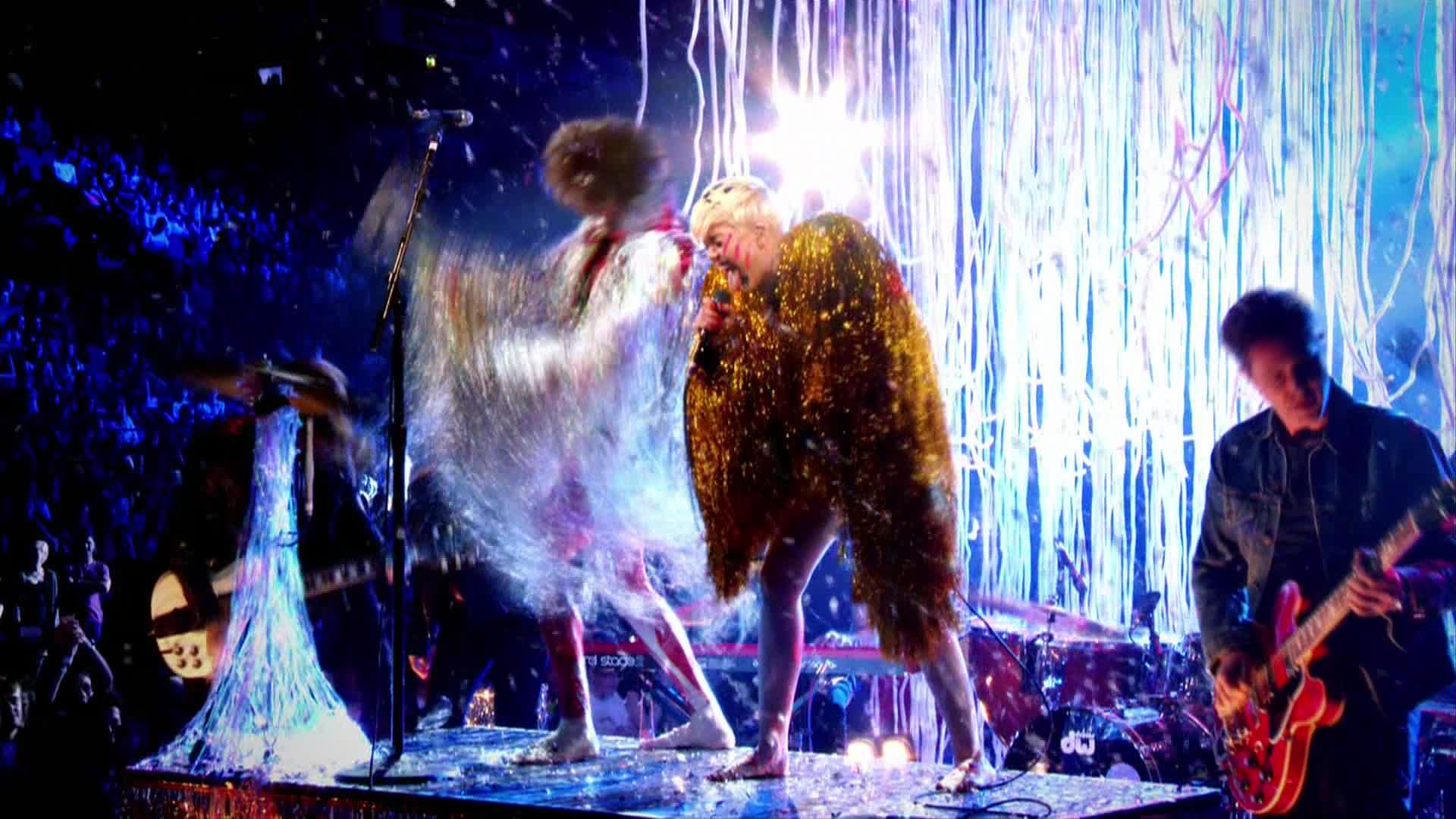 Miley Cyrus [ft The Flaming Lips] - 2014-05-18, Billboard Music Awards - 1080 TS - LSD preview 10