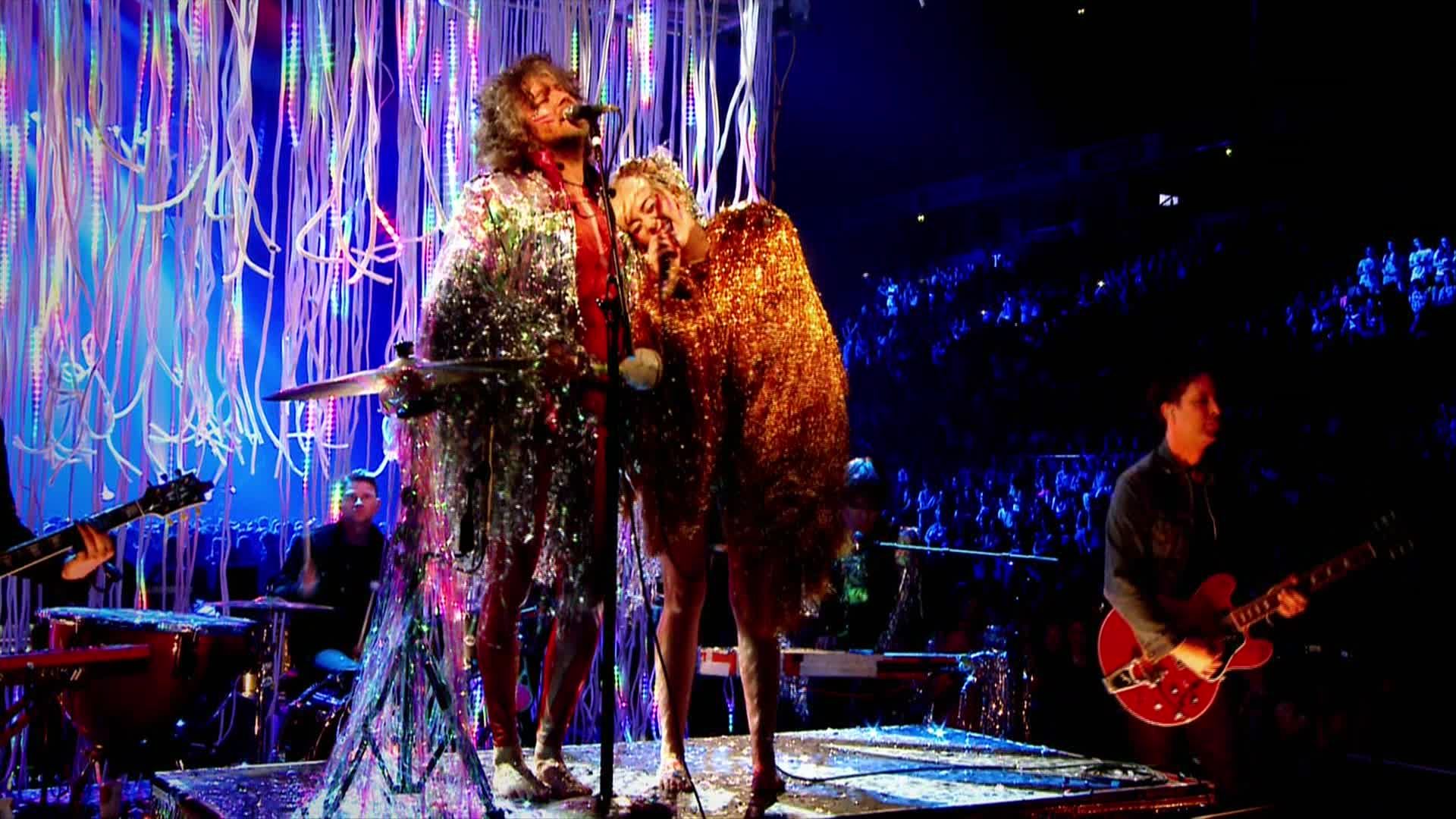 Miley Cyrus [ft The Flaming Lips] - 2014-05-18, Billboard Music Awards - 1080 TS - LSD preview 17