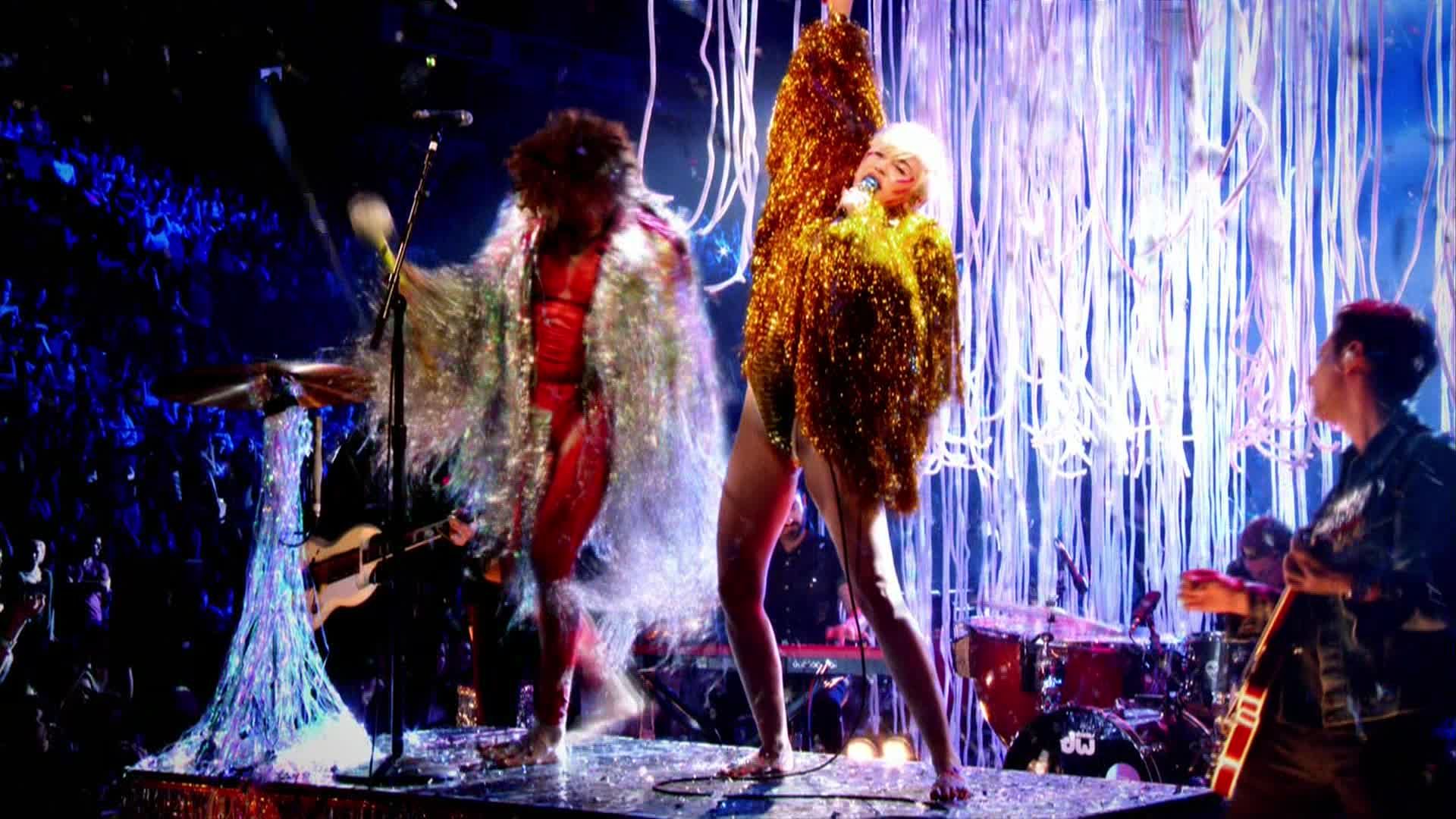 Miley Cyrus [ft The Flaming Lips] - 2014-05-18, Billboard Music Awards - 1080 TS - LSD preview 19