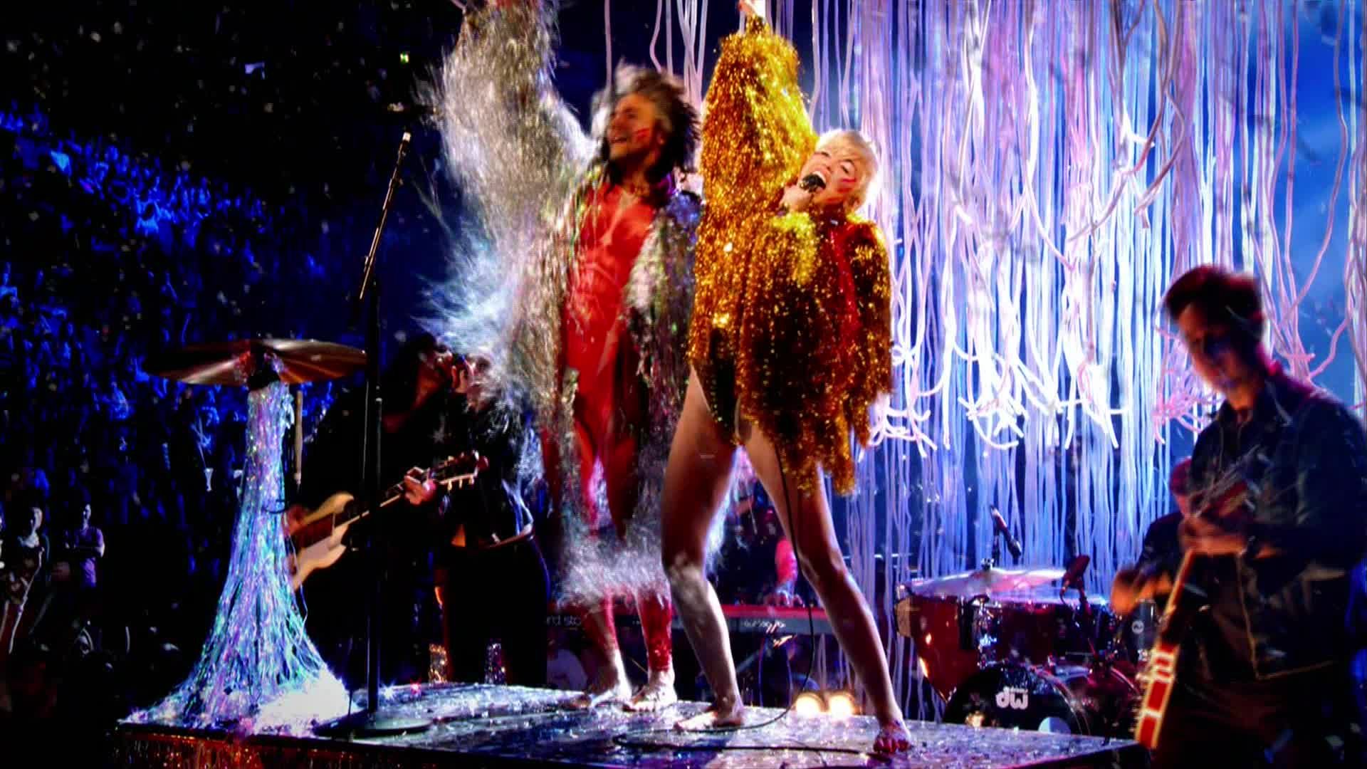 Miley Cyrus [ft The Flaming Lips] - 2014-05-18, Billboard Music Awards - 1080 TS - LSD preview 20