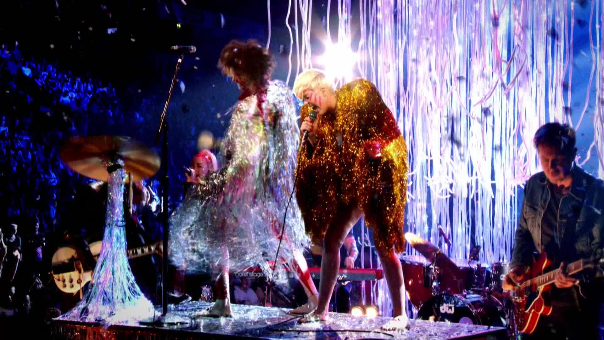 Miley Cyrus [ft The Flaming Lips] - 2014-05-18, Billboard Music Awards - 1080 TS - LSD preview 23
