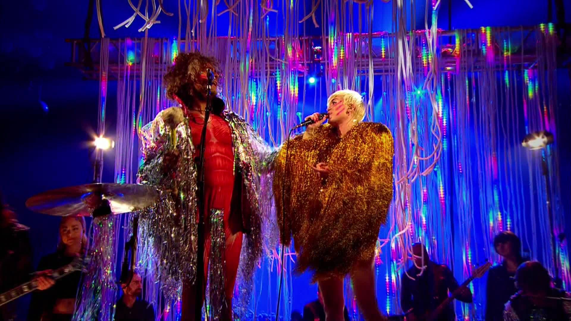 Miley Cyrus [ft The Flaming Lips] - 2014-05-18, Billboard Music Awards - 1080 TS - LSD preview 26