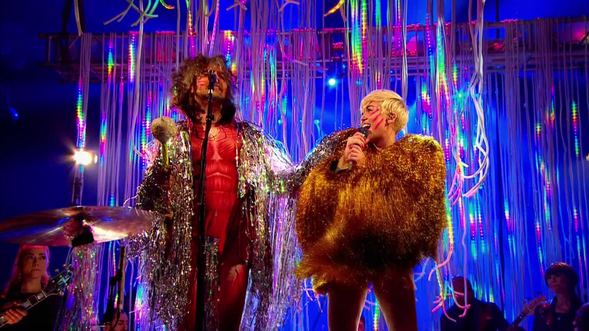 Miley Cyrus [ft The Flaming Lips] - 2014-05-18, Billboard Music Awards - 1080 TS - LSD preview 25