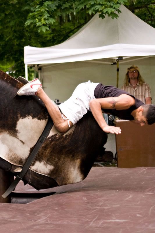 IMAGE: http://i90.photobucket.com/albums/k259/miss-pix/Events/BoatNik/0805_BoatNik090.jpg