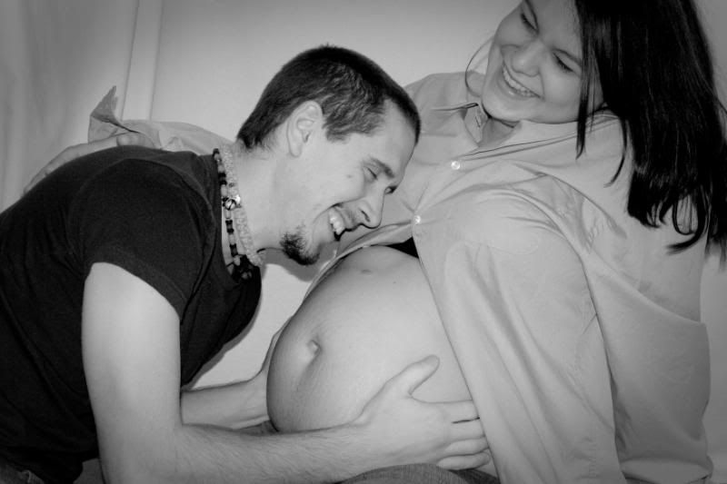 IMAGE: http://i90.photobucket.com/albums/k259/miss-pix/Nikki/Belly%20shoot/NikkiBelly-6742.jpg