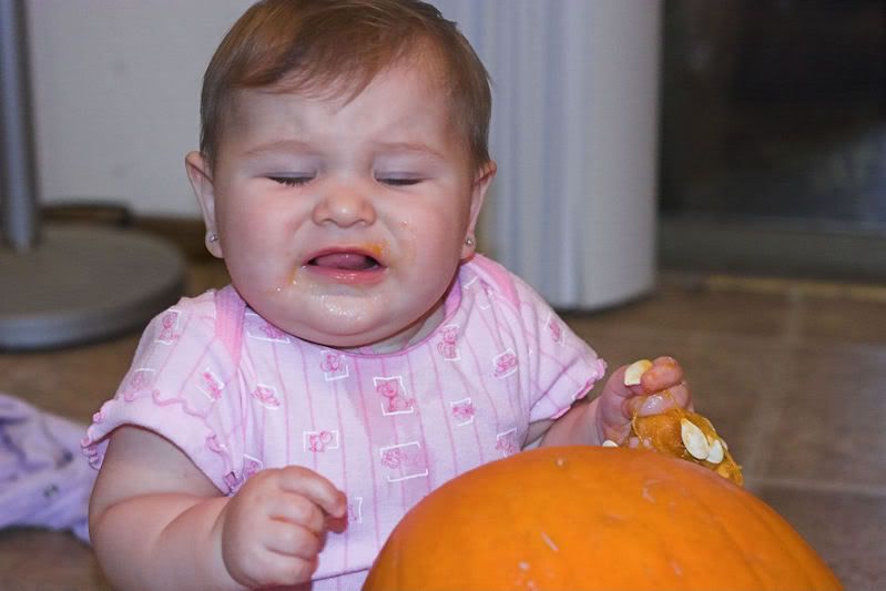 IMAGE: http://i90.photobucket.com/albums/k259/miss-pix/Nikki/Jaiydann/IMG_1233-01.jpg