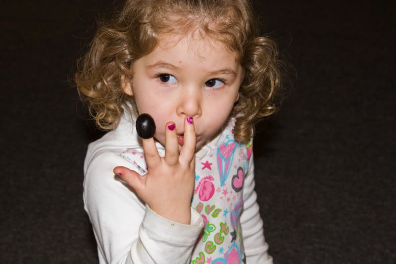 IMAGE: http://i90.photobucket.com/albums/k259/miss-pix/Nikki/Ryver/RyversParty-7101.jpg