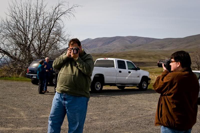 IMAGE: http://i90.photobucket.com/albums/k259/miss-pix/People/Cat%20and%20Lisa%20visit/TPBMvisit-7254.jpg