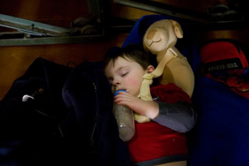 IMAGE: http://i90.photobucket.com/albums/k259/miss-pix/People/Elizabeth/EugeneCompetition-6969.jpg