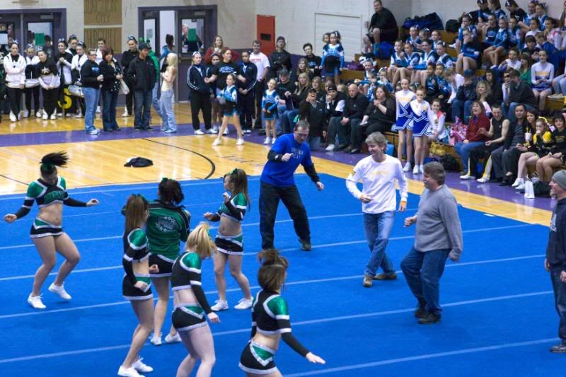 IMAGE: http://i90.photobucket.com/albums/k259/miss-pix/People/Elizabeth/EugeneCompetition-6990.jpg