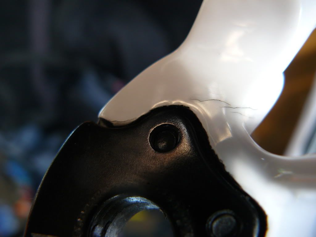 paint crack carbon frame