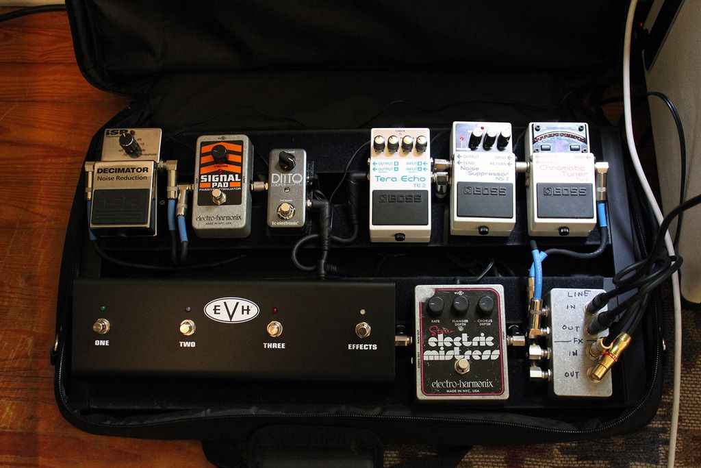 pedalboard_zpsxxjvc25a.jpg