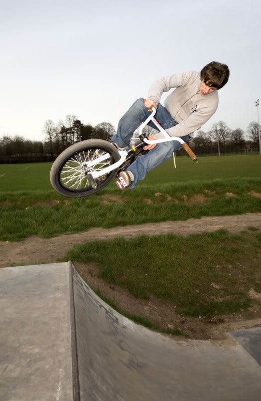 IMAGE: http://i90.photobucket.com/albums/k264/daddy_mac_2006/IMG_7460.jpg