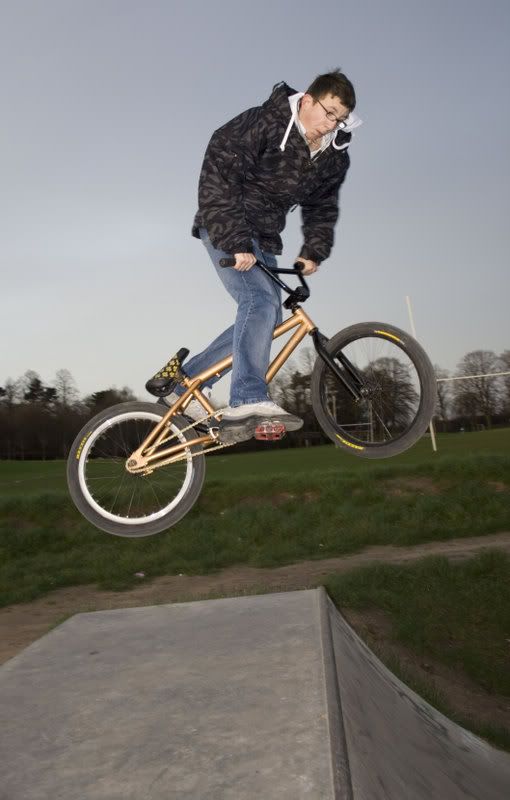 IMAGE: http://i90.photobucket.com/albums/k264/daddy_mac_2006/IMG_7472.jpg