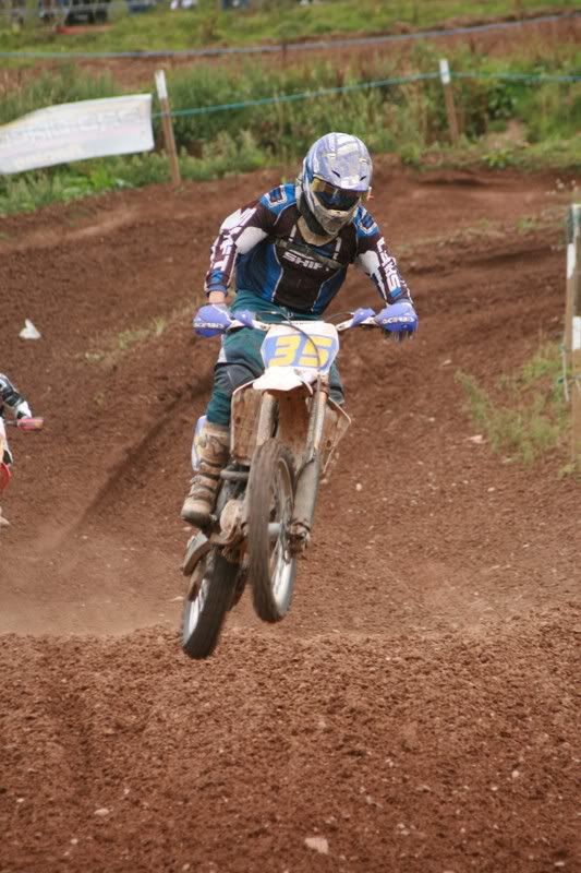 IMAGE: http://i90.photobucket.com/albums/k264/daddy_mac_2006/Tatenhill%20Motor-X%20-%2003-08-08/IMG_1333.jpg