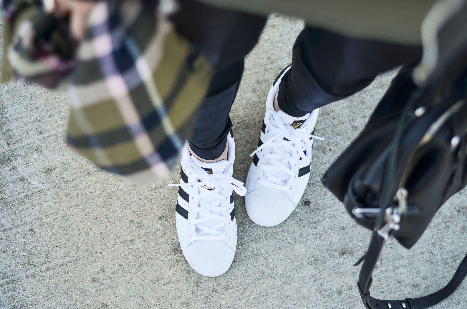 Adidas superstar outfit with leggings