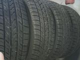 http://i90.photobucket.com/albums/k273/Camrychick/16%20inch%20tires/th_mms_picture4.jpg