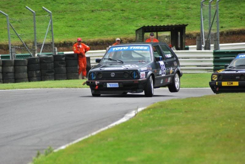 http://i90.photobucket.com/albums/k273/spcarbikeservices/Mk2%20Golf%20Racecar/lol.jpg