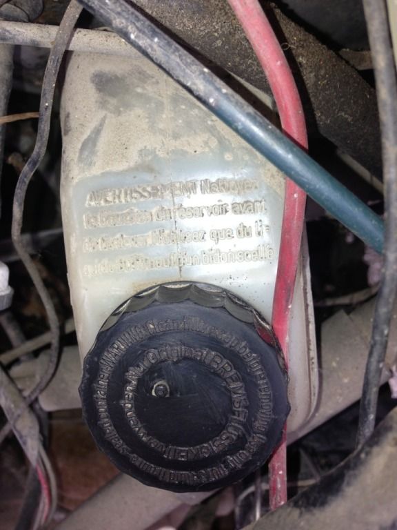 Just got a Caddy, Fuel Pump, Booster and Master Help!! VW Vortex