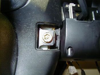 LateModelSteeringWheel1.jpg