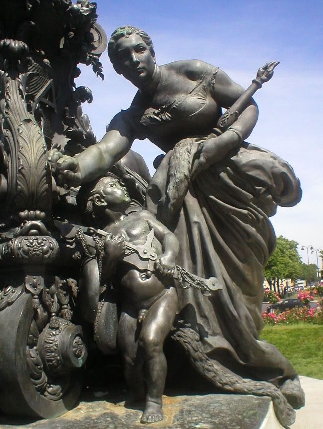 650JulesDalou-2-LeTriomphedelaRpublique-Paris.jpg 