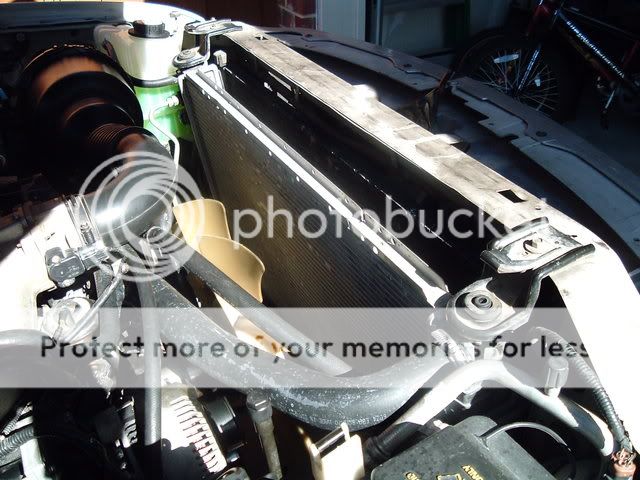 Remove bottom radiator hose ford expedition #5