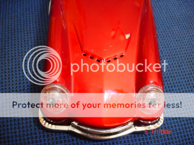 VINTAGE CHINESE TIN TOY CAR  